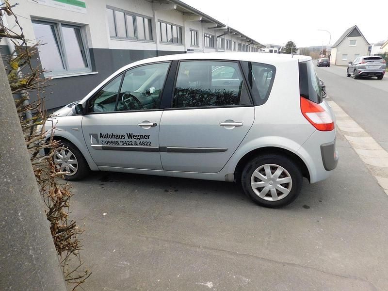 Gebraucht Renault Scénic II Dynamique 101 PS (74 kW) 2004 Silber Van / Kleinbus