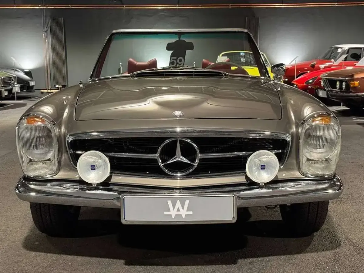 Gebraucht Mercedes W113 150 PS (110 kW) 1966 Graumetallic Cabrio