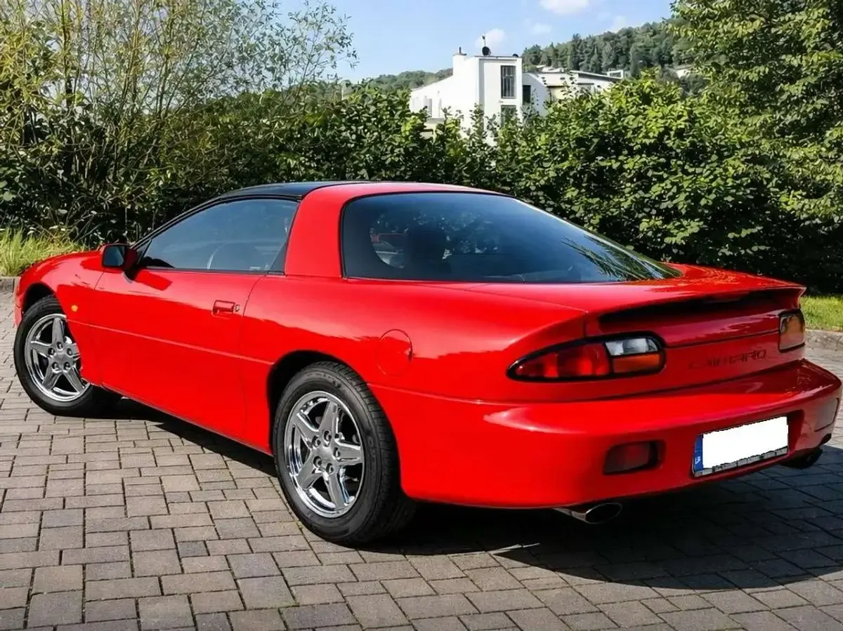 Gebraucht Chevrolet Camaro 193 PS (141 kW) 2000 Rot Coupé