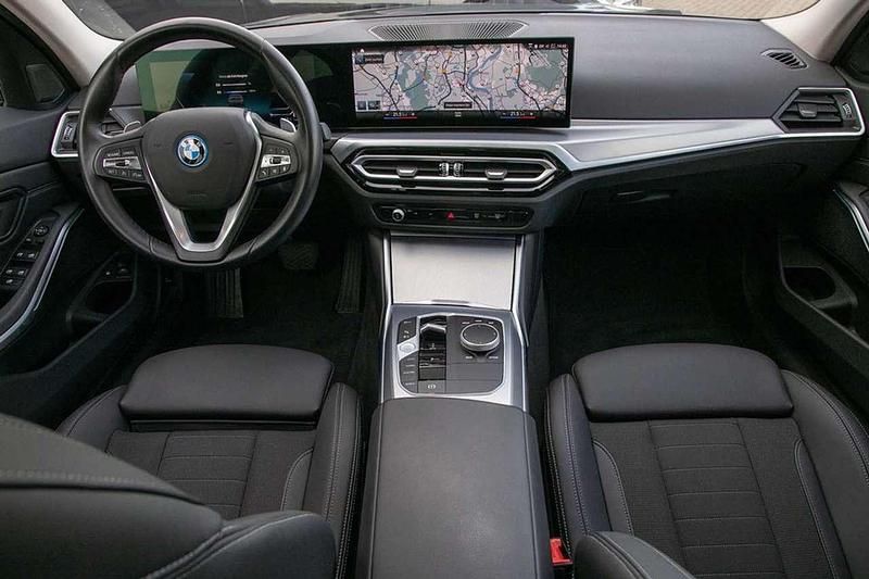 Gebraucht BMW 320e 204 PS (150 kW) 2023 Bmw individual dravitgrau Limousine