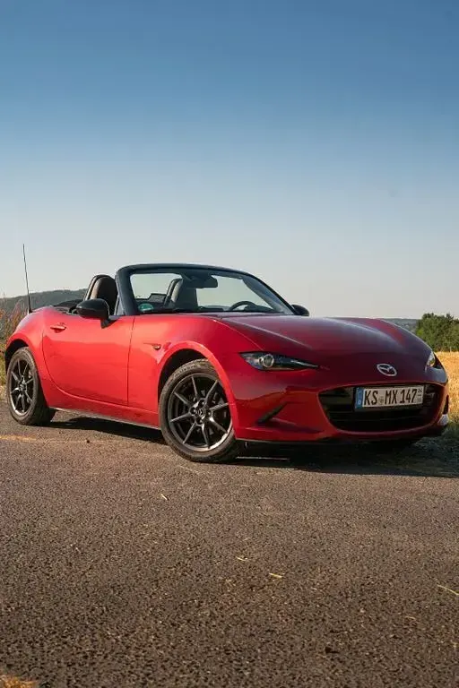 Gebraucht Mazda MX5 Sports-Line 132 PS (97 kW) 2016 Rot Cabrio
