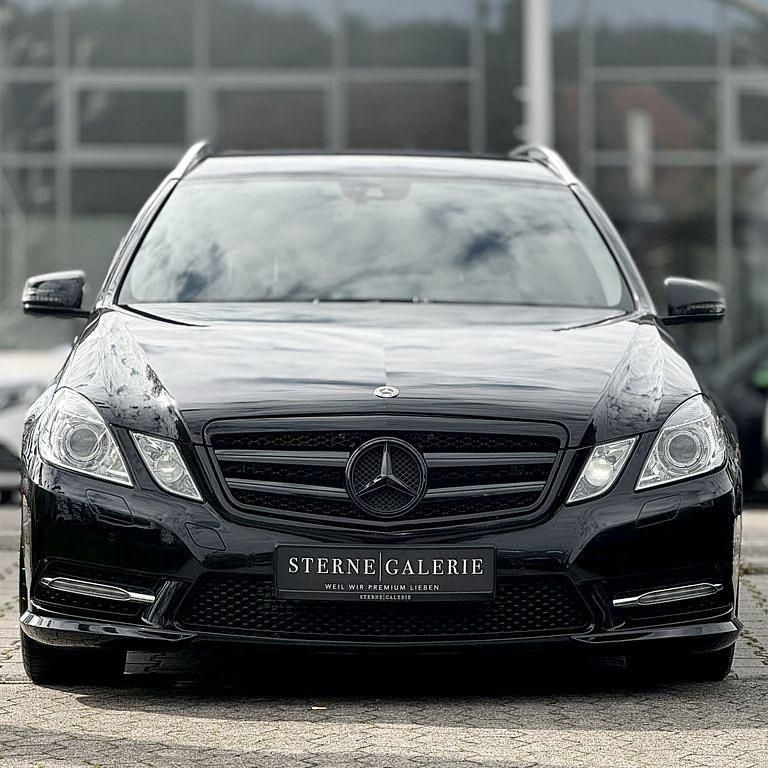 Gebraucht Mercedes E200 184 PS (135 kW) 2013 Schwarz Limousine