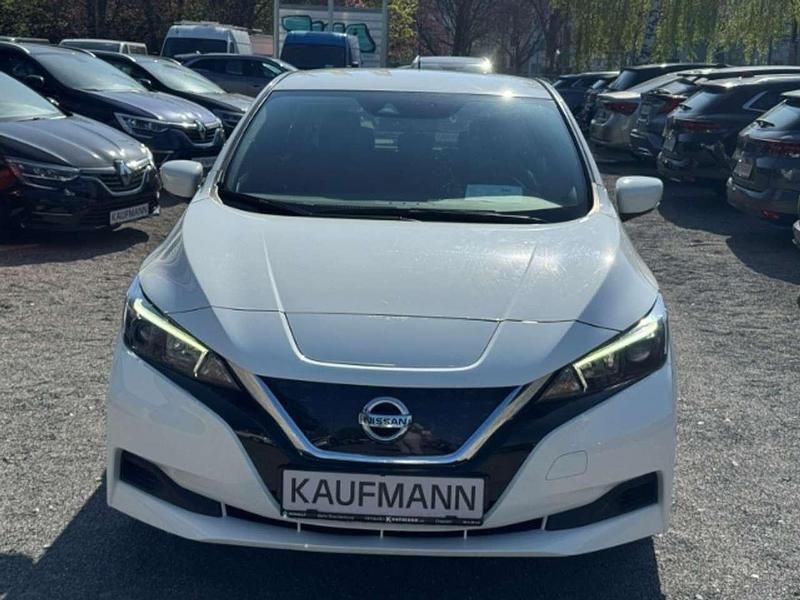 Gebraucht Nissan Leaf Visia 89 kW (122 PS) 2021 Weiss Kleinwagen