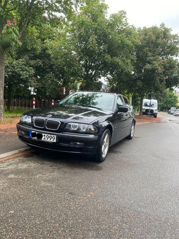 Schwarz Gebraucht 1999 BMW 320 Limousine | 3.500 € (Superpreis) - Bild 1/4