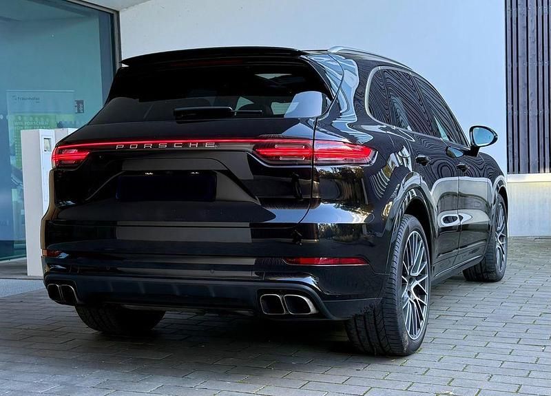 Gebraucht Porsche Cayenne Turbo 549 PS (403 kW) 2018 Schwarz SUV