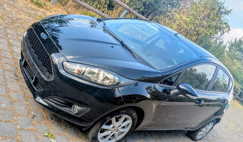 Gebraucht Ford Fiesta Titanium 82 PS (60 kW) 2017 Schwarz Kleinwagen