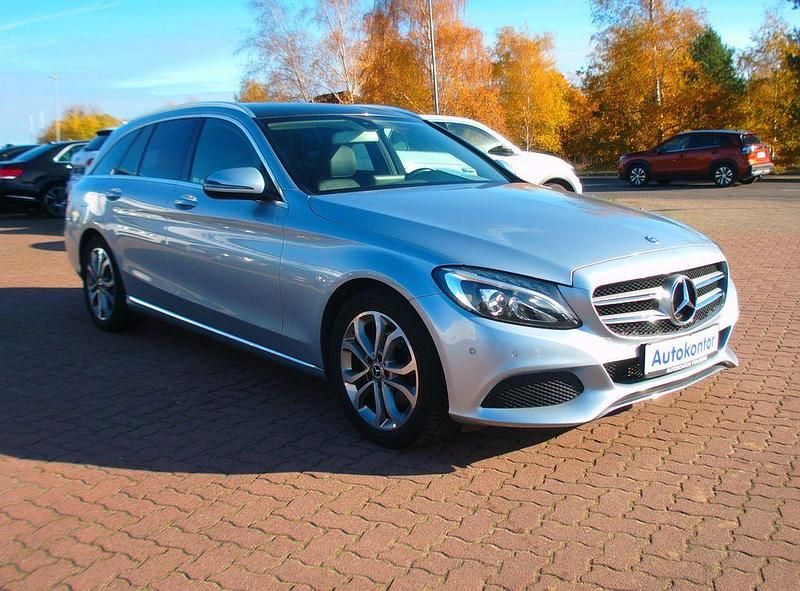 Gebraucht Mercedes C180 Avantgarde 156 PS (114 kW) 2017 Silber Kombi