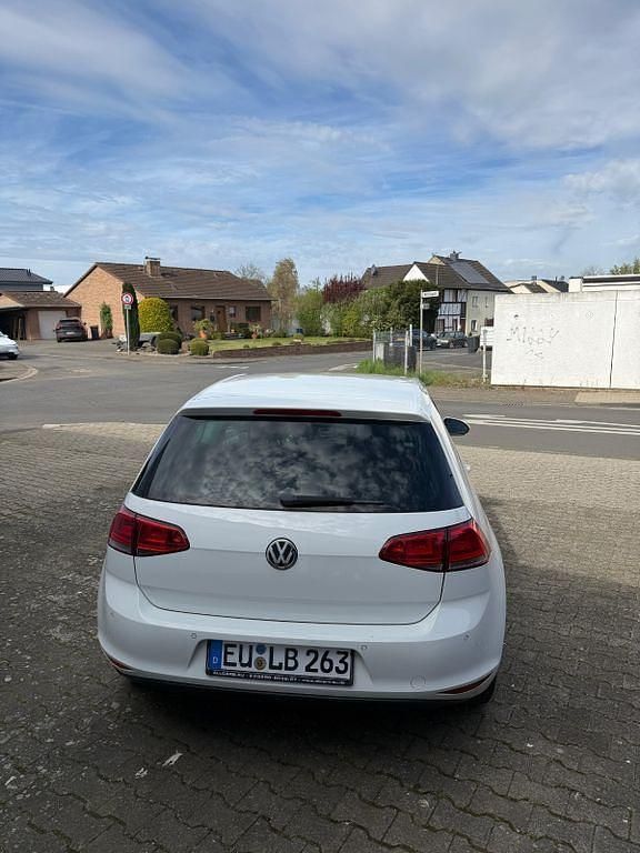Second-hand VW Golf VII Cup 86 CP (63 kW) 2015 Alb Berlinǎ