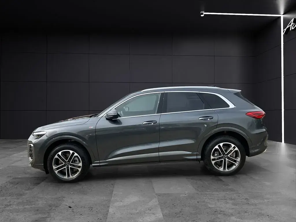 Gebraucht Audi Q5 S-Line 204 PS (150 kW) 2026 Grau SUV