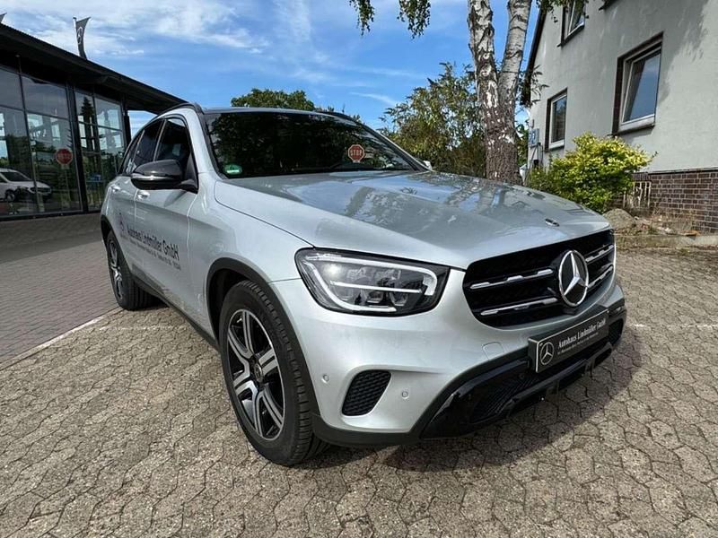 Gebraucht Mercedes GLC220 194 PS (142 kW) 2020 Iridiumsilber metallic SUV