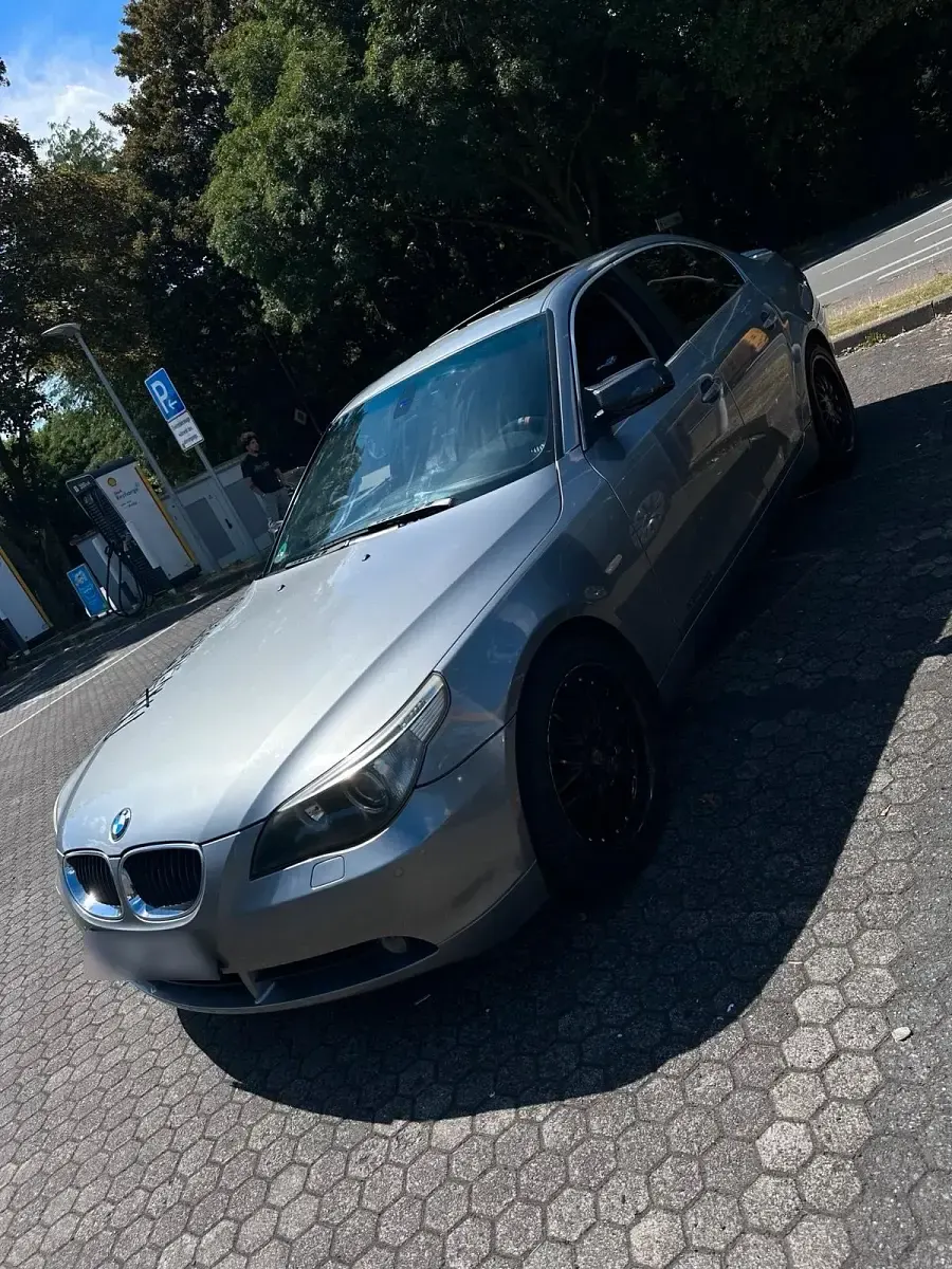 Gebraucht BMW 520 170 PS (125 kW) 2004 Grau Limousine