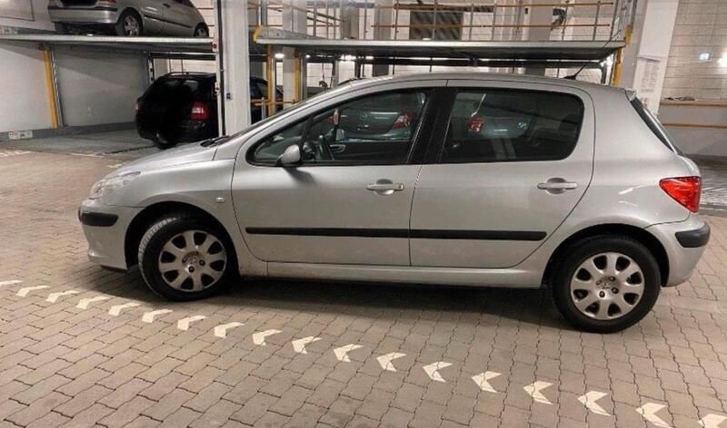 Silber Gebraucht 2006 Peugeot 307 Filou Kombi | 1.900 € (Fairer Preis) - Bild 1/4