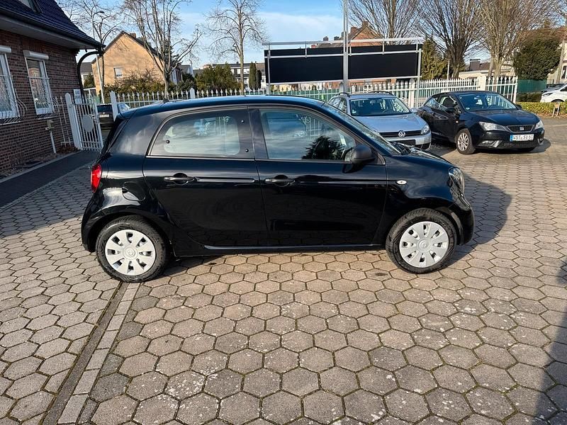 Second-hand Smart ForFour 61 CP (44 kW) 2016 Negru Hatchback