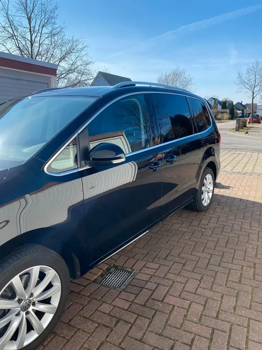 Gebraucht VW Sharan 175 PS (128 kW) 2015 Schwarz Van / Kleinbus
