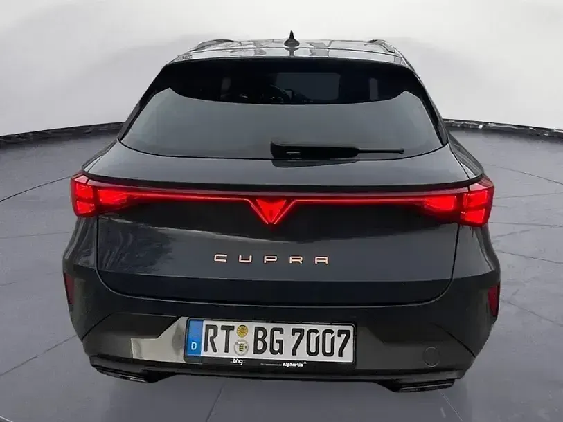 Usata Cupra Leon 150 CV (110 kW) 2024 Blu Station wagon