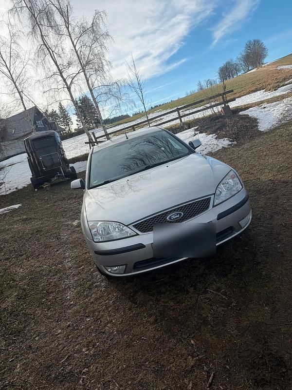 Gebraucht Ford Mondeo 125 PS (91 kW) 2005 Silber Limousine