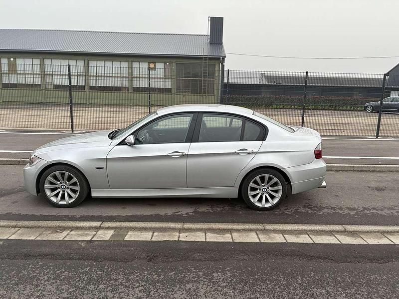 Gebraucht BMW 325 Performance 218 PS (160 kW) 2005 Silber Limousine