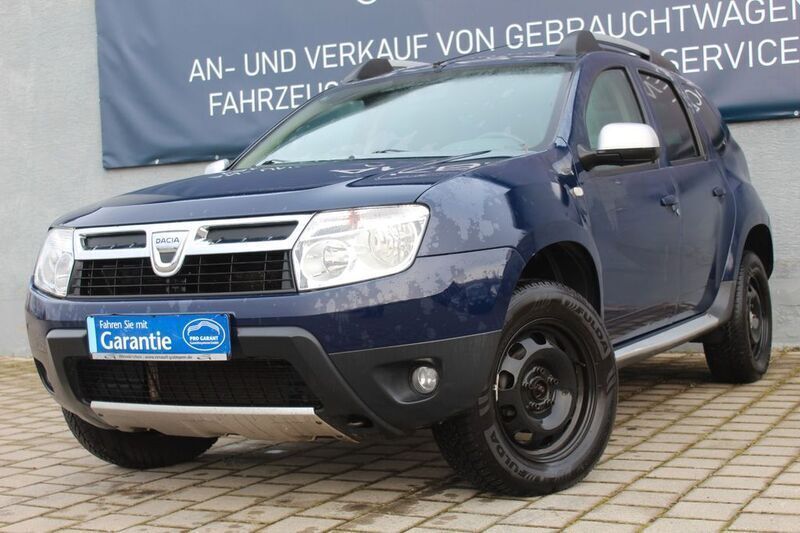 Blau Gebraucht 2011 Dacia Duster Prestige SUV | 5.890 € (Etwas zu teuer) - Bild 1/4