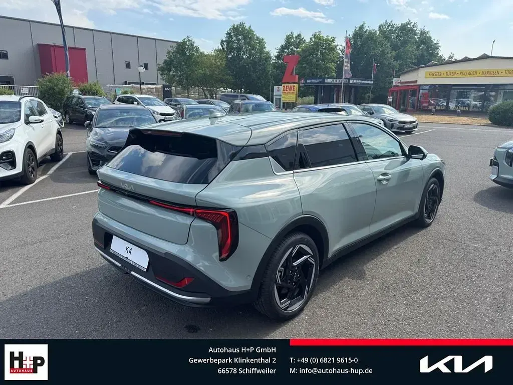 Neu Kia K4 Spirit 150 PS (110 kW) 2026 Grau Limousine