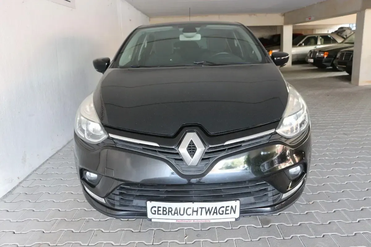 Gebraucht Renault Clio IV LIMITED 118 PS (86 kW) 2017 Schwarz Kleinwagen