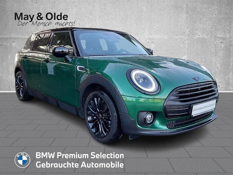 Gebraucht Mini Cooper Clubman Classic 136 PS (100 kW) 2022 British racing green iv metall Kombi