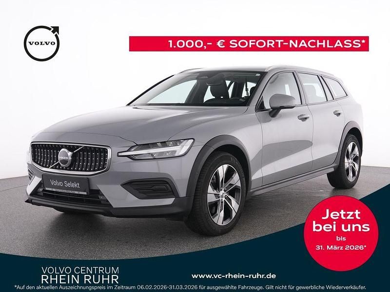 Gebraucht Volvo V60 CC Plus 197 PS (144 kW) 2024 Grau vapour grey / metallic Kombi
