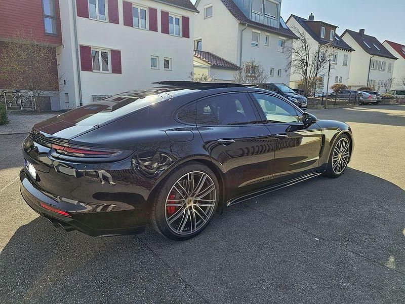 Schwarz Gebraucht 2019 Porsche Panamera GTS Limousine | 79.000 € (Etwas zu teuer) - Bild 1/4