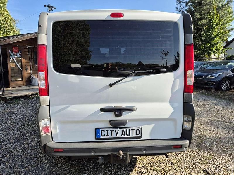 Gebraucht Renault Trafic 114 PS (83 kW) 2010 Weiss casablanca Van / Kleinbus
