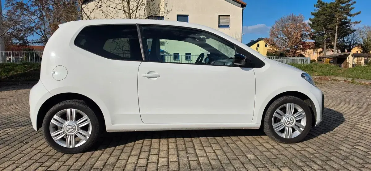 Używany VW up! Beats 90 KM (66 kW) 2017 Biały Hatchback