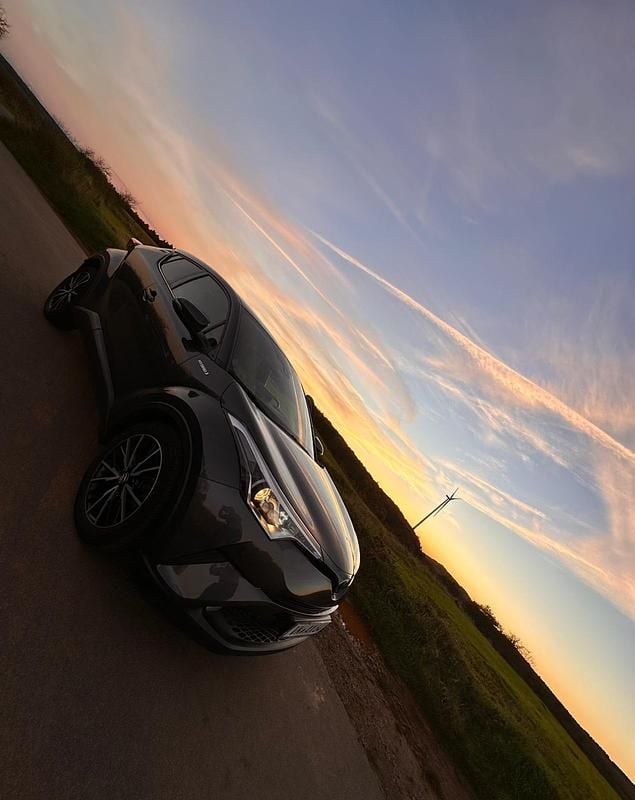 Gebraucht Toyota C-HR 122 PS (89 kW) 2017 Grau SUV