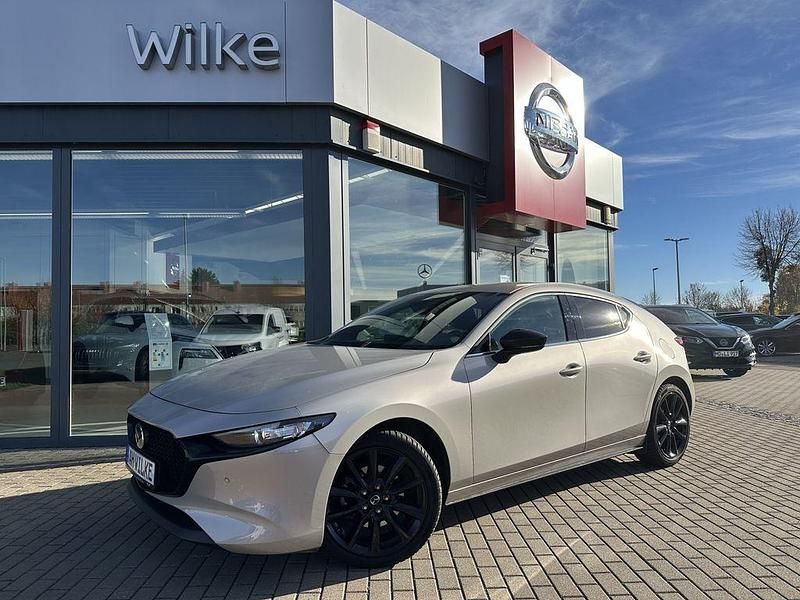 Grau Gebraucht 2025 Mazda 3 Homura-Line Limousine | 24.490 € (Fairer Preis) - Bild 1/4