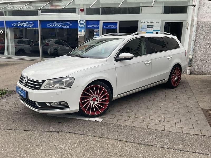 Weiß Gebraucht 2011 VW Passat Limousine | 6.900 € (Guter Preis) - Bild 1/4