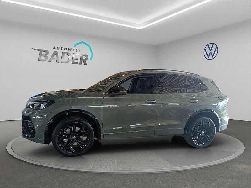 Gebraucht VW Tiguan R-line 193 PS (141 kW) 2025 Cipressinogrün metallic SUV