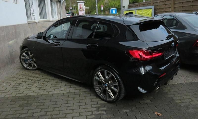 Gebraucht BMW M135 Performance 306 PS (225 kW) 2024 Schwarz Kleinwagen