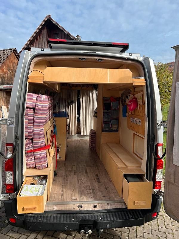 Silber Gebraucht 2014 Nissan NV Van | 21.900 € - Bild 1/4