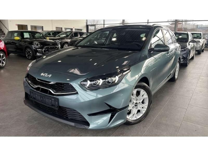 Grau Gebraucht 2025 Kia Ceed Sportswagon Kombi | 22.470 € (Superpreis) - Bild 1/4
