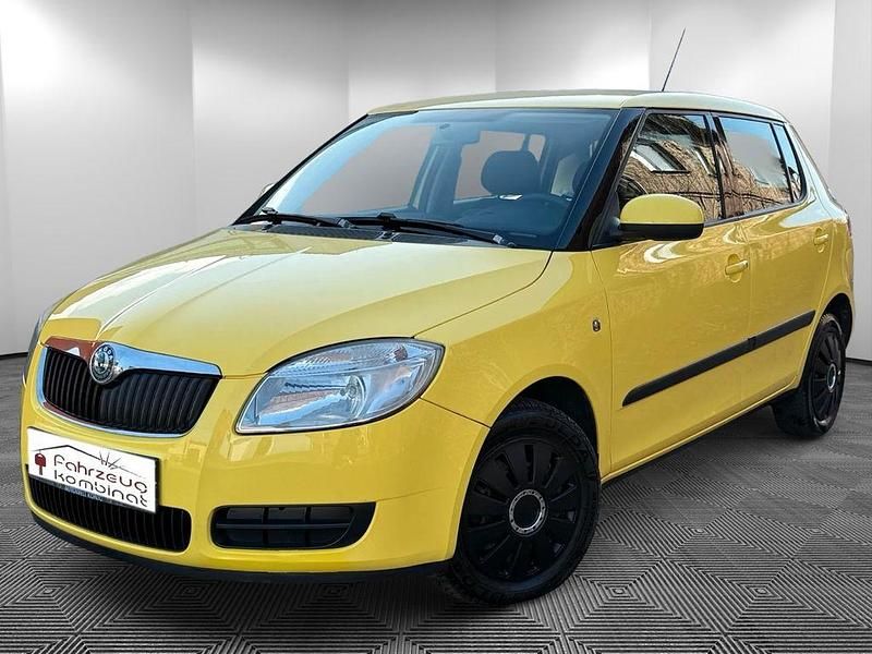 Gebraucht Skoda Fabia Style 60 PS (44 kW) 2010 Gelb Limousine