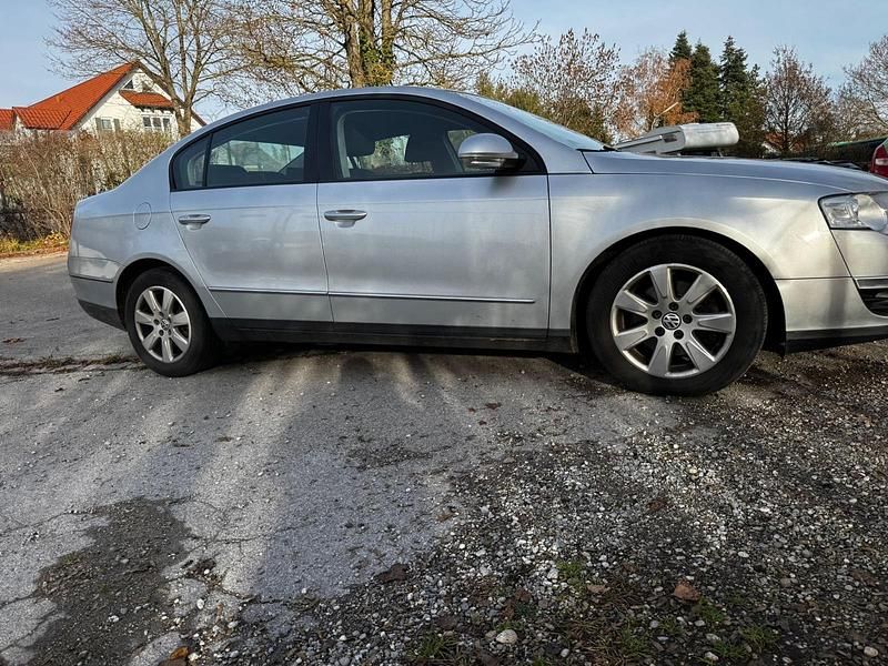 Gebraucht VW Passat 160 PS (117 kW) 2008 Silber Limousine