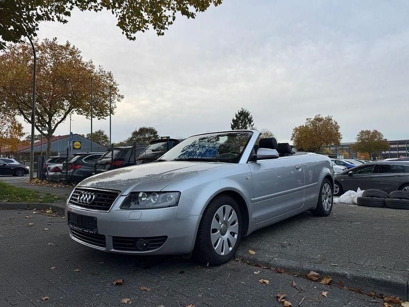 Silber Gebraucht 2002 Audi A4 Cabriolet Sport Cabrio | 4.990 € (Fairer Preis) - Bild 1/4