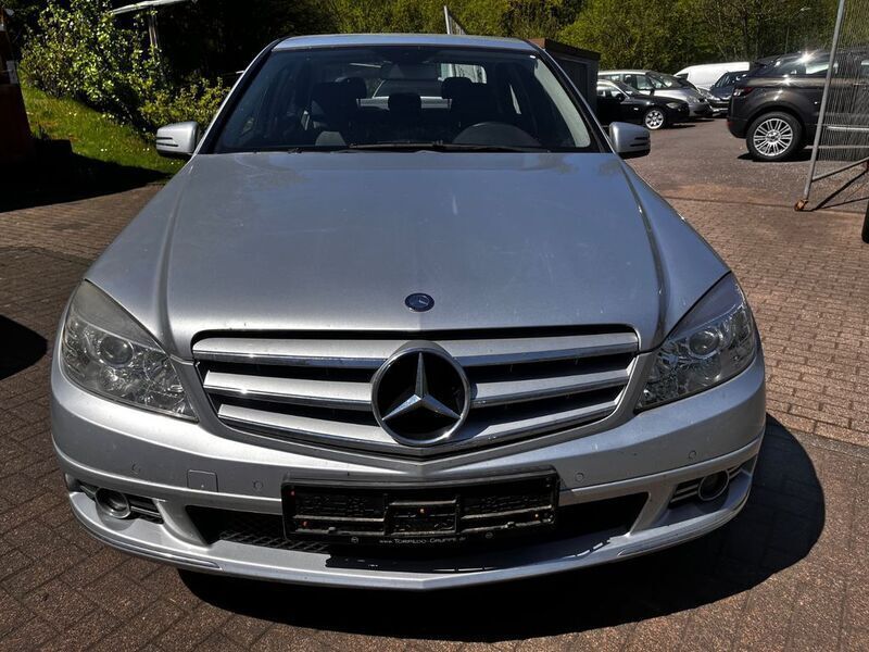 Silber Gebraucht 2011 Mercedes C200 Limousine | 6.500 € (Superpreis) - Bild 1/4