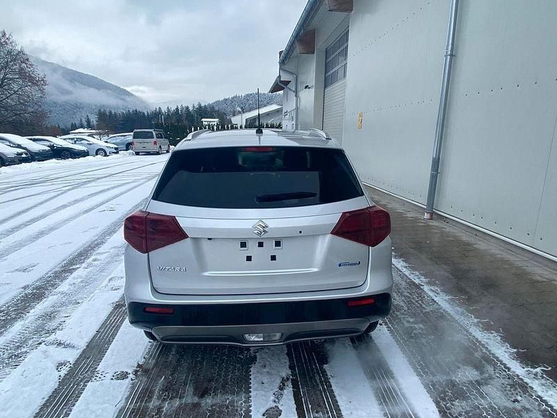 Neu Suzuki Vitara Comfort+ 110 PS (80 kW) 2025 Silber SUV