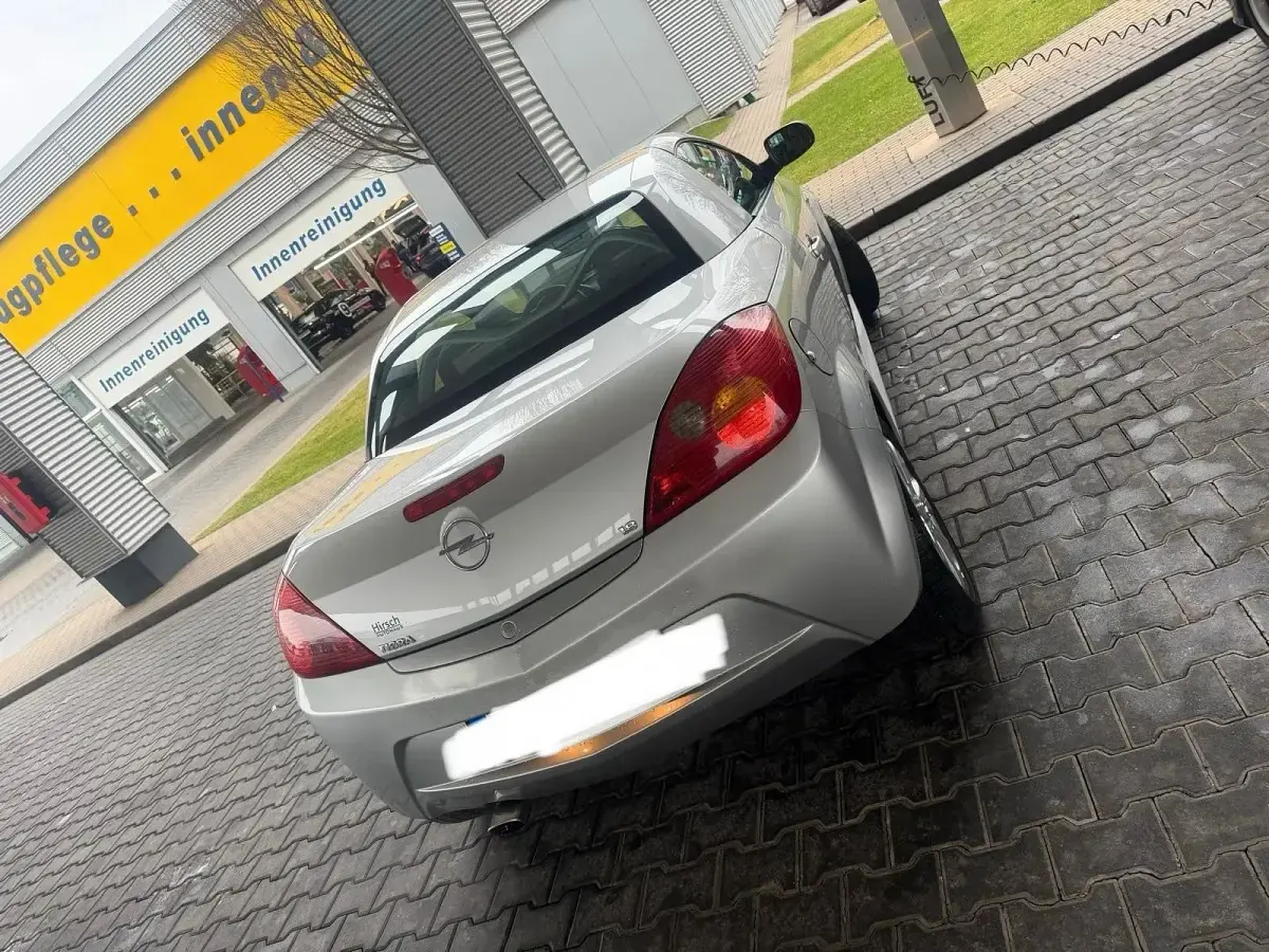 Gebraucht Opel Tigra 125 PS (91 kW) 2008 Grau Cabrio