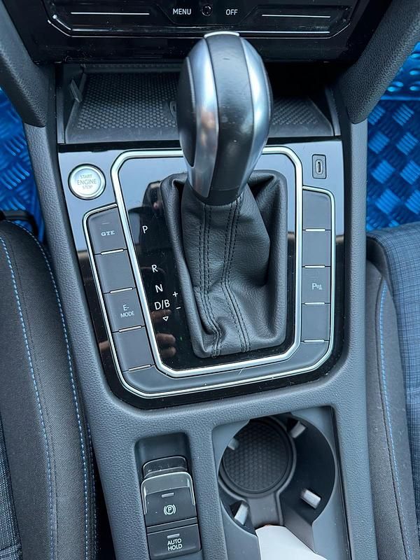 Gebraucht VW Passat 2021 Silber Kombi