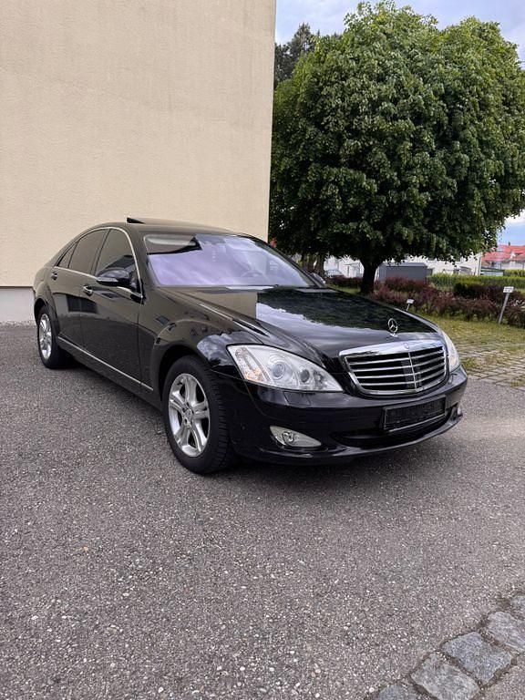Schwarz Gebraucht 2009 Mercedes 350 Limousine | 12.900 € (Teuer) - Bild 1/4