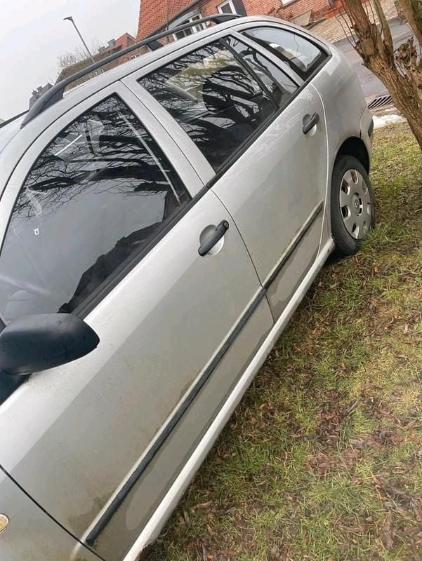 Gebraucht Skoda Fabia 75 PS (55 kW) 2003 Silber Kombi