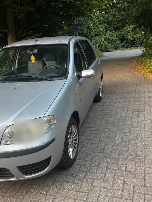 Silber Gebraucht 2009 Fiat Punto Classica Kleinwagen | 1.800 € (Guter Preis) - Bild 1/4