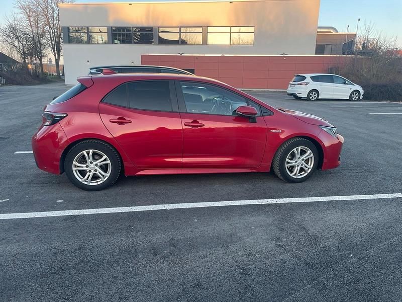 Usado Toyota Corolla 152 HP (111 kW) 2019 Vermelho Sedan