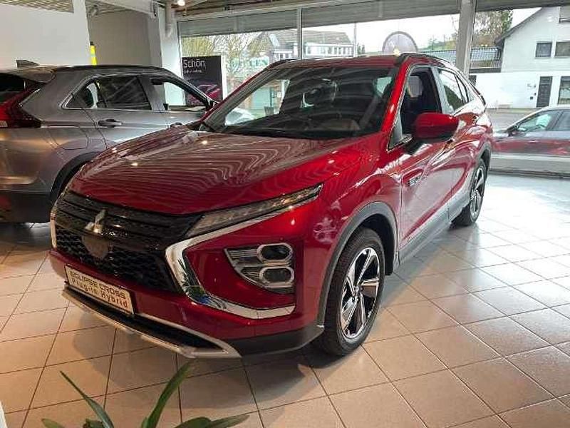 Dynamikrot Gebraucht 2024 Mitsubishi Eclipse Cross Plus SUV | 34.690 € (Teuer) - Bild 1/4