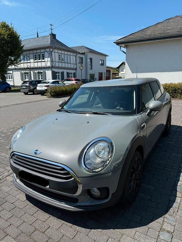 Grau Gebraucht 2017 Mini One D Clubman Kombi | 13.300 € (Etwas zu teuer) - Bild 1/4