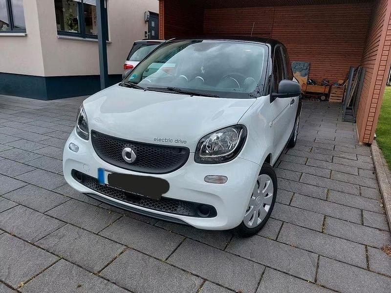 Gebraucht Smart ForFour Electric Drive 60 kW (82 PS) 2018 Weiß Kleinwagen